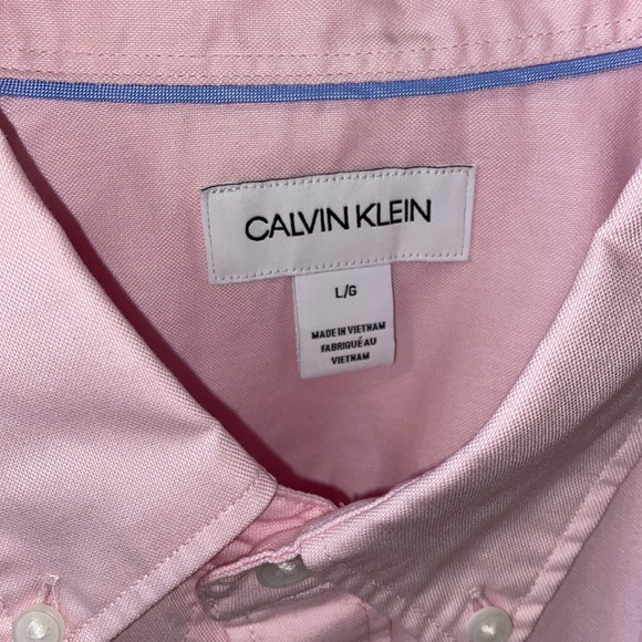 Pink Calvin Klein dress shirt. Worn once - Picture 2 of 7